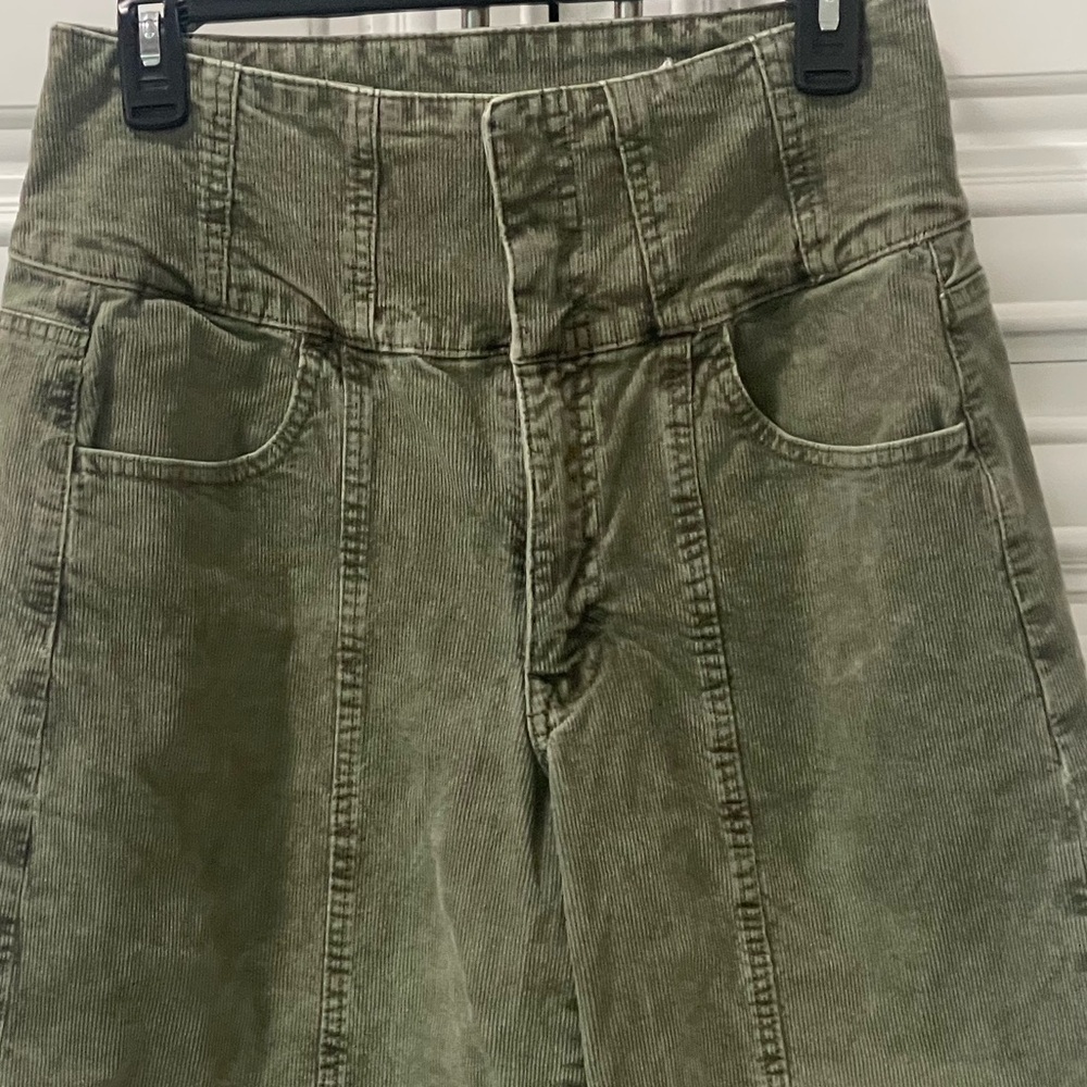 American Eagle Corduroy pants Super Stretch high waisted wide leg olive green 8 - Picture 2 of 16